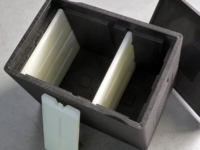 Photo d'un contenant avec des blocs réfrigérants dedans